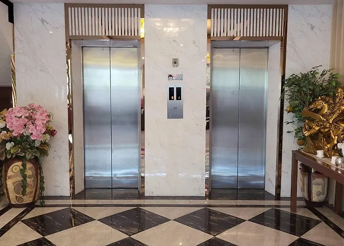 Three Seasons Bangkok 5*