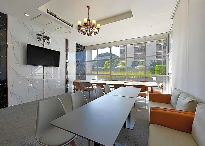 Three Seasons Bangkok 5*