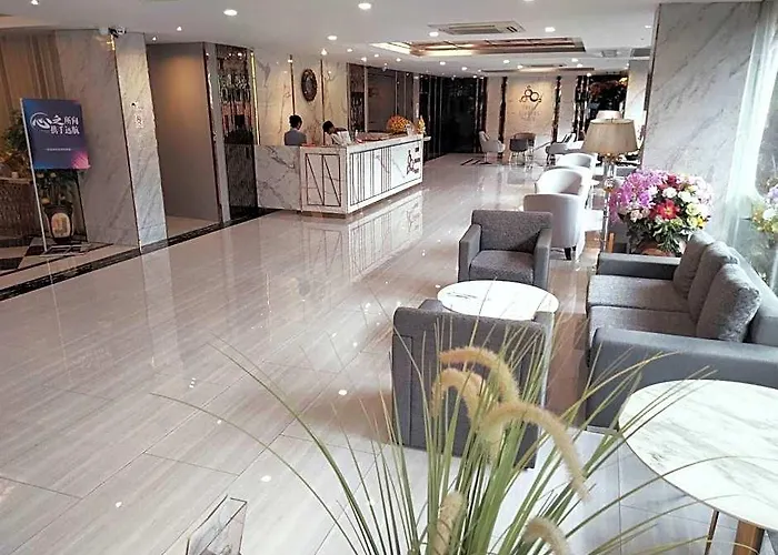 Three Seasons Bangkok Hotel