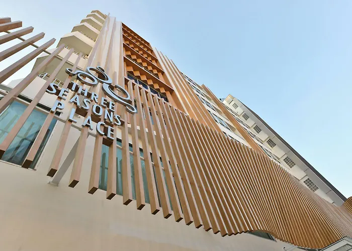 Three Seasons Hotel Bangkok