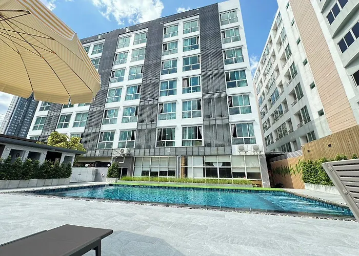 Three Seasons Hotel 5*