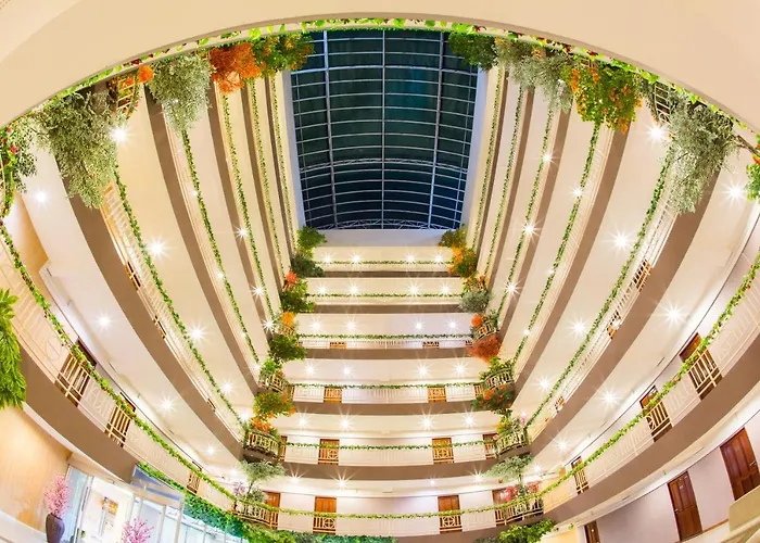 Three Seasons Bangkok 5*